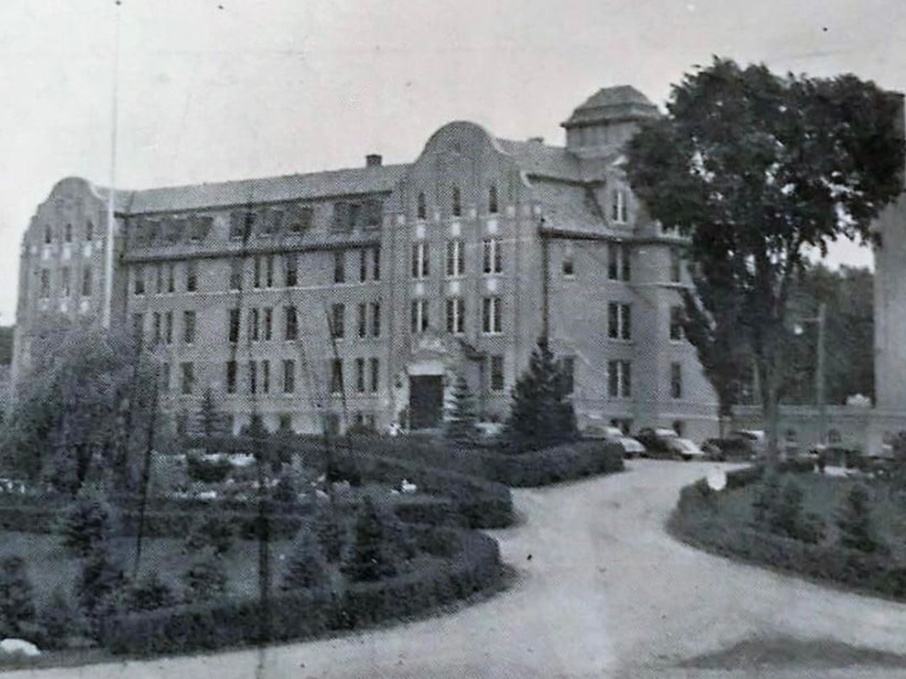 Holy Cross Hospital